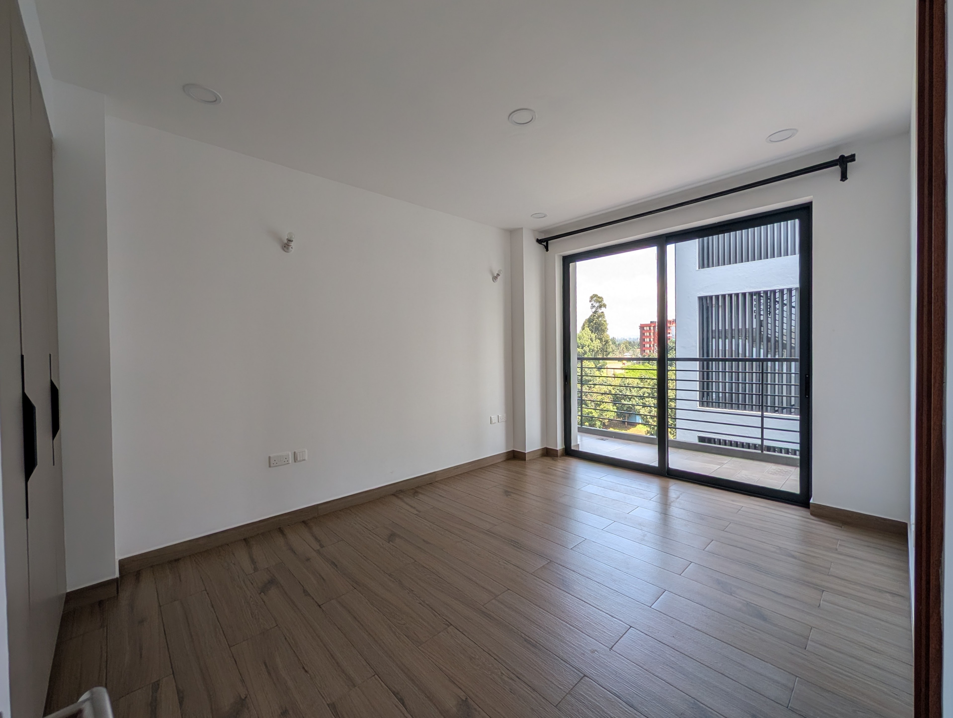 Bedroom with balcony access